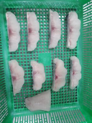 Pangasius slice skin on (1)